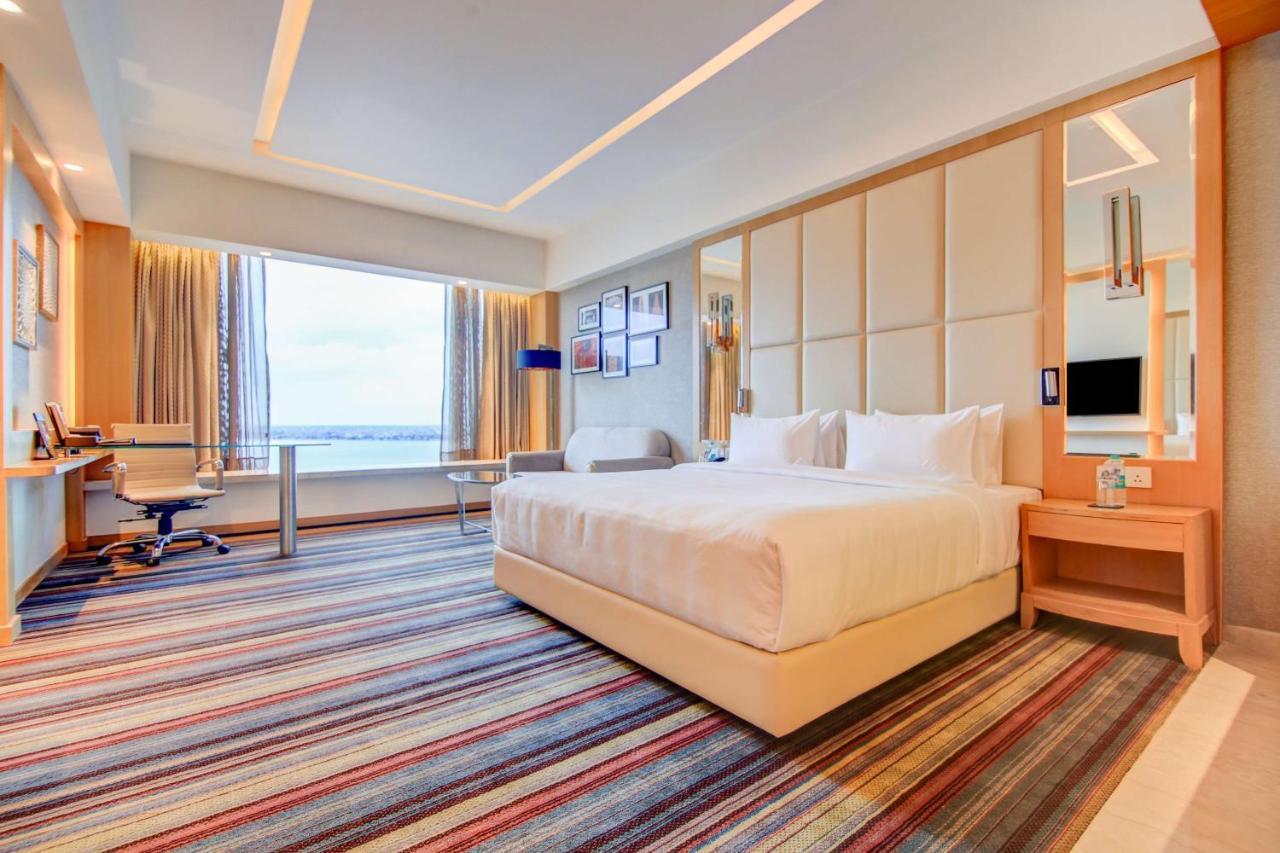 होटल Radisson Blu 5*