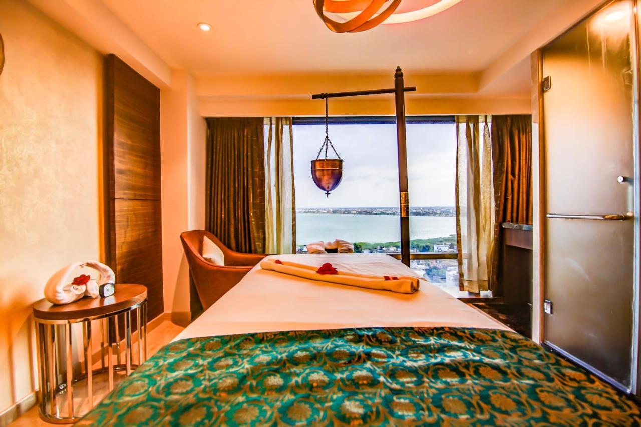 Radisson Blu होटल 5*